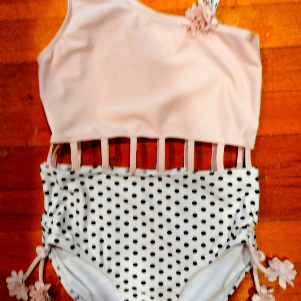 GIRL'S DESIGNER KATE MACK ONE-PIECE BATHING SUIT, size 12, $12